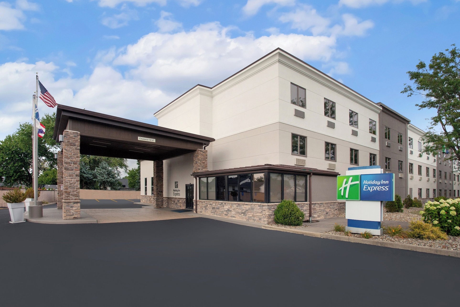 Holiday Inn Express Cleveland Airport - Brookpark by IHG