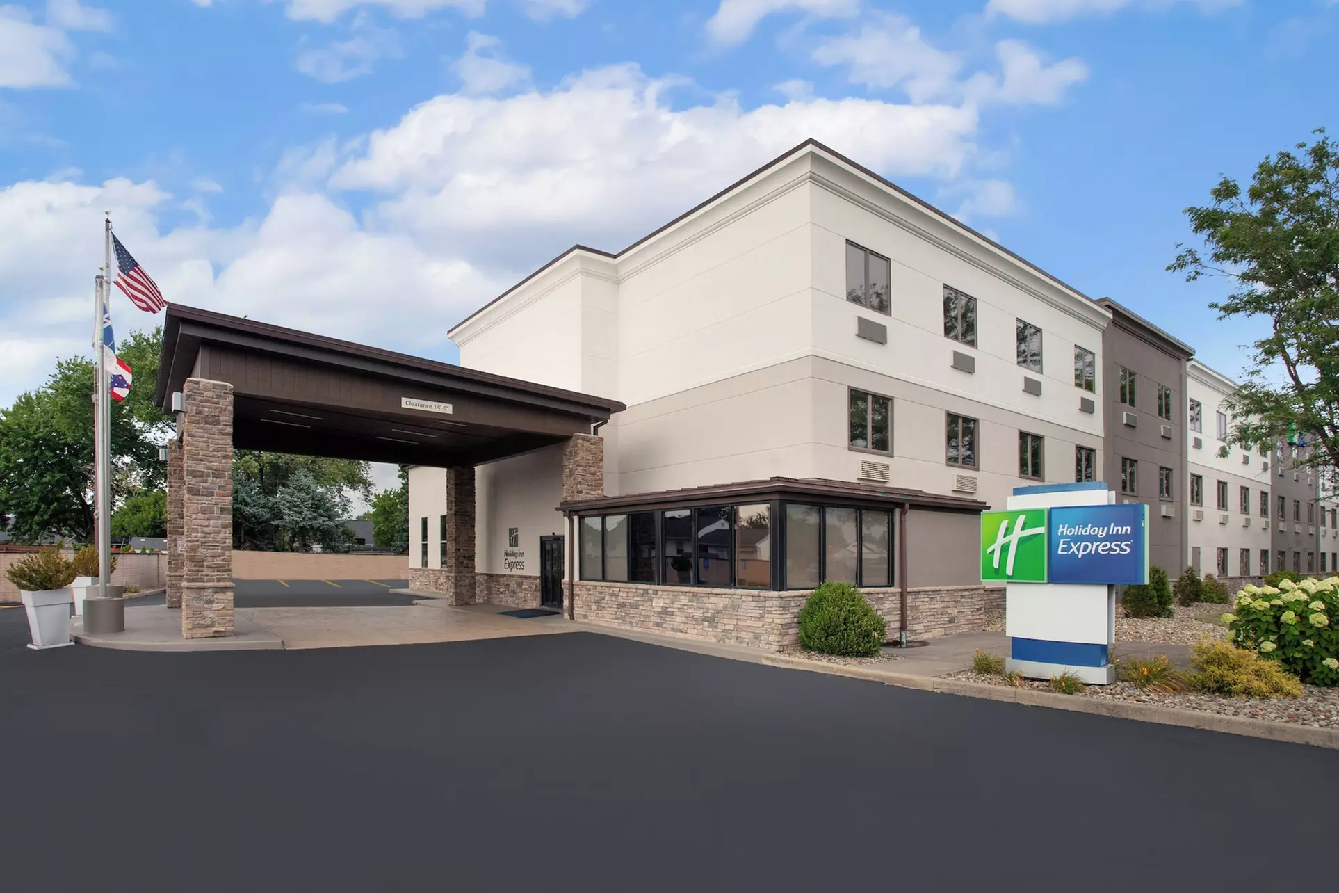 Holiday Inn Express Cleveland Airport - Brookpark by IHG - Primary Image