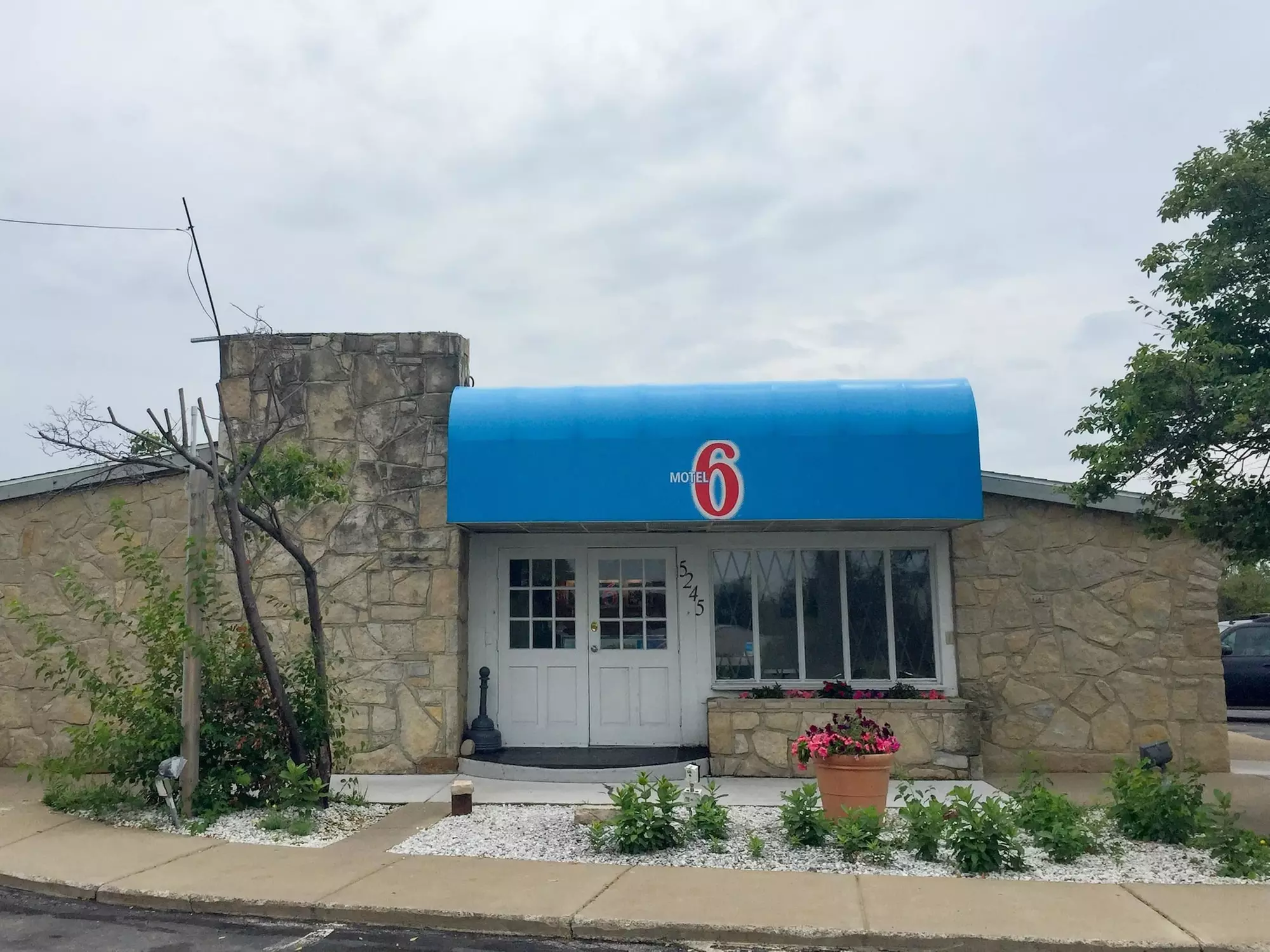 Motel 6 Hamburg, NY - Primary Image