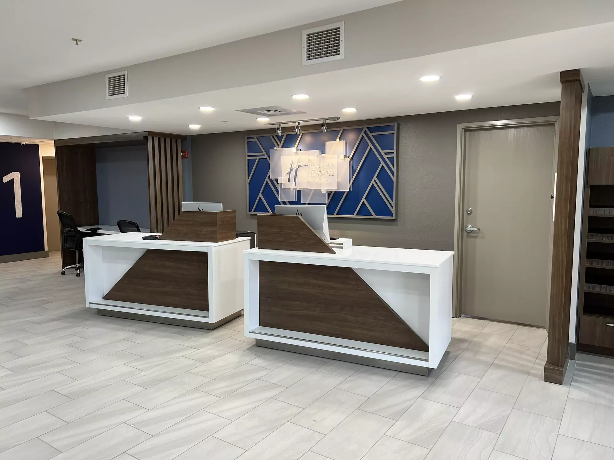 Holiday Inn Express Wichita North - Park City by IHG - Primary Image