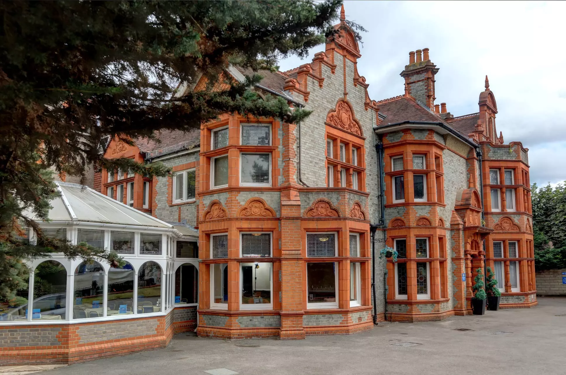 Sure Hotel by Best Western Reading - Primary Image