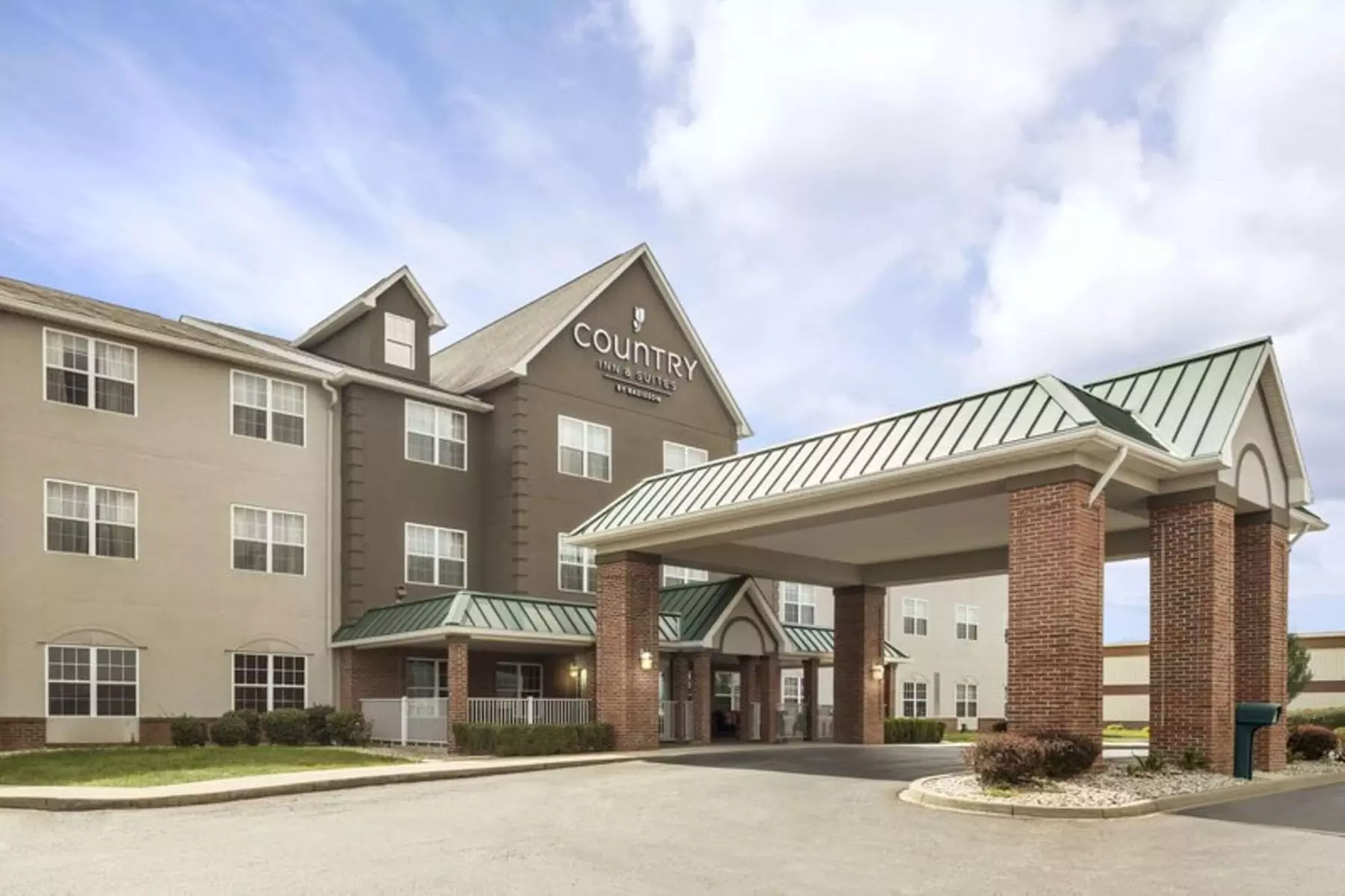 Country Inn & Suites by Radisson, Louisville South, KY - Primary Image