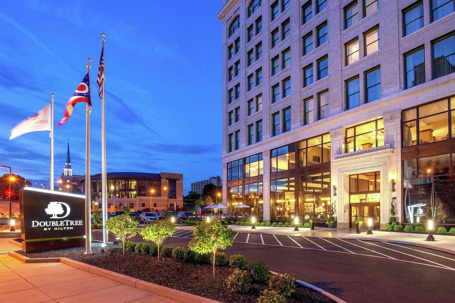 DoubleTree by Hilton Youngstown Downtown