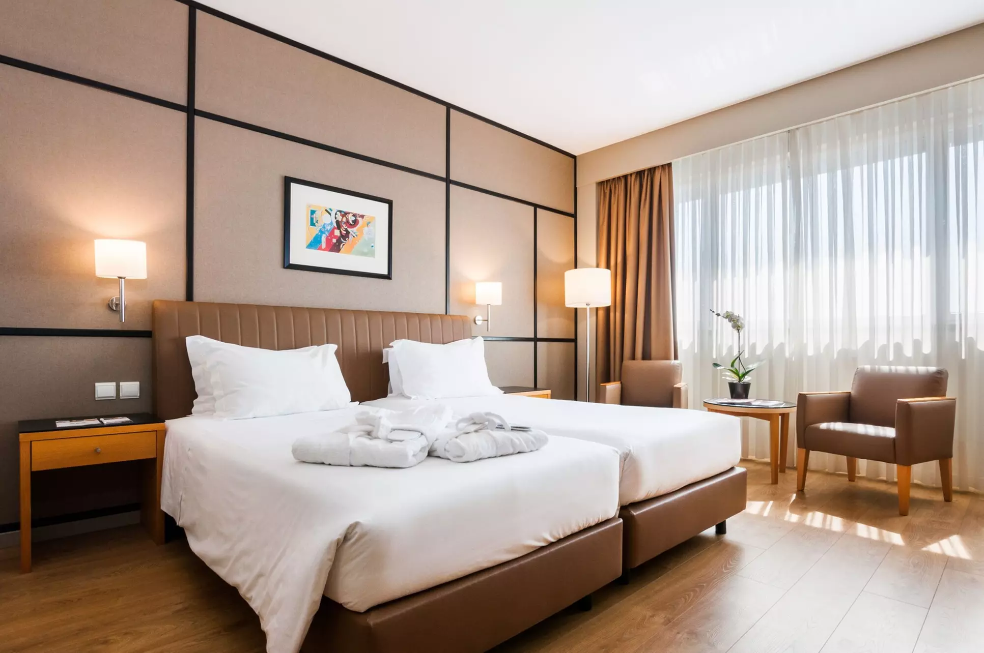 Portus Cale Hotel - Primary Image