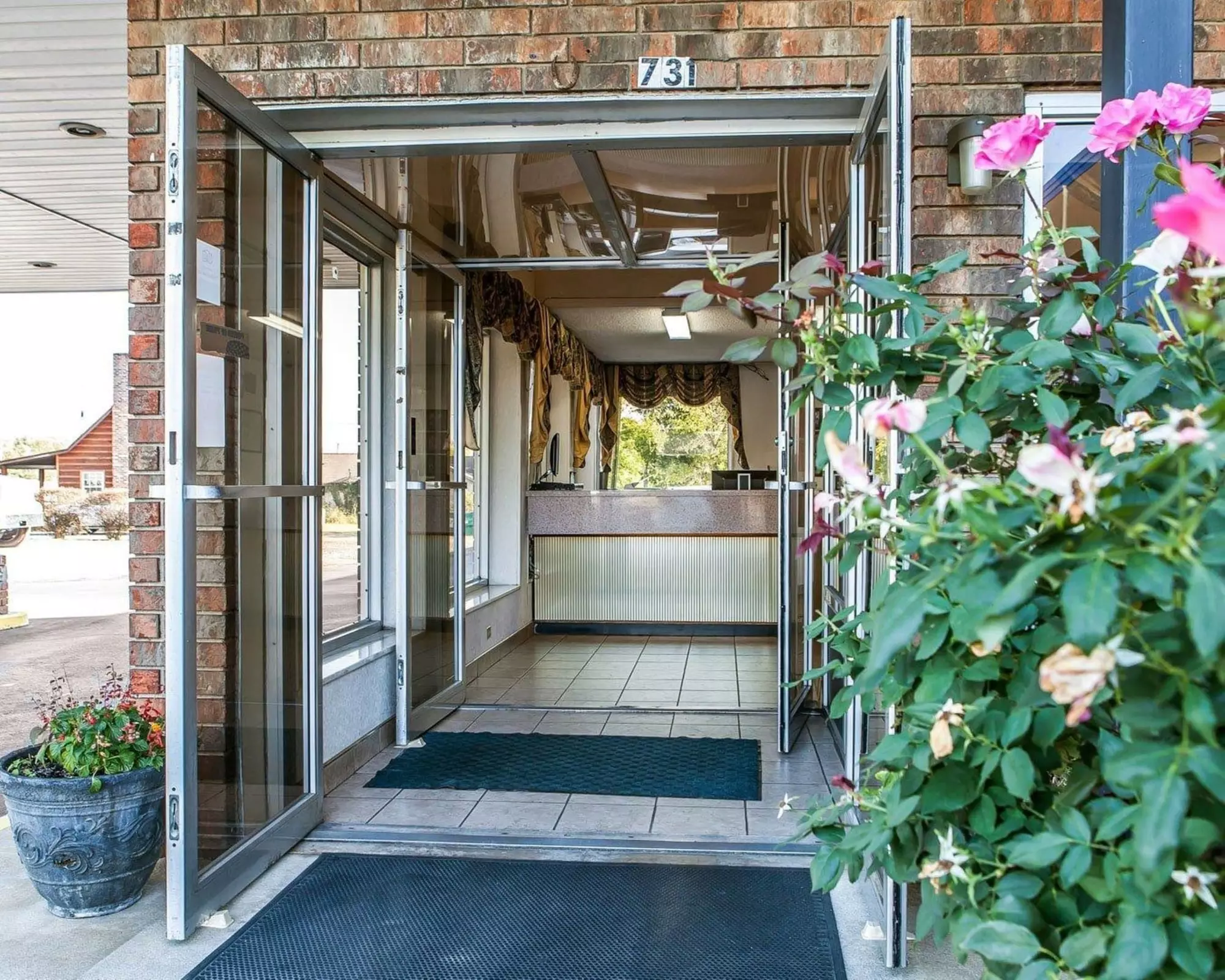 Rodeway Inn - Primary Image