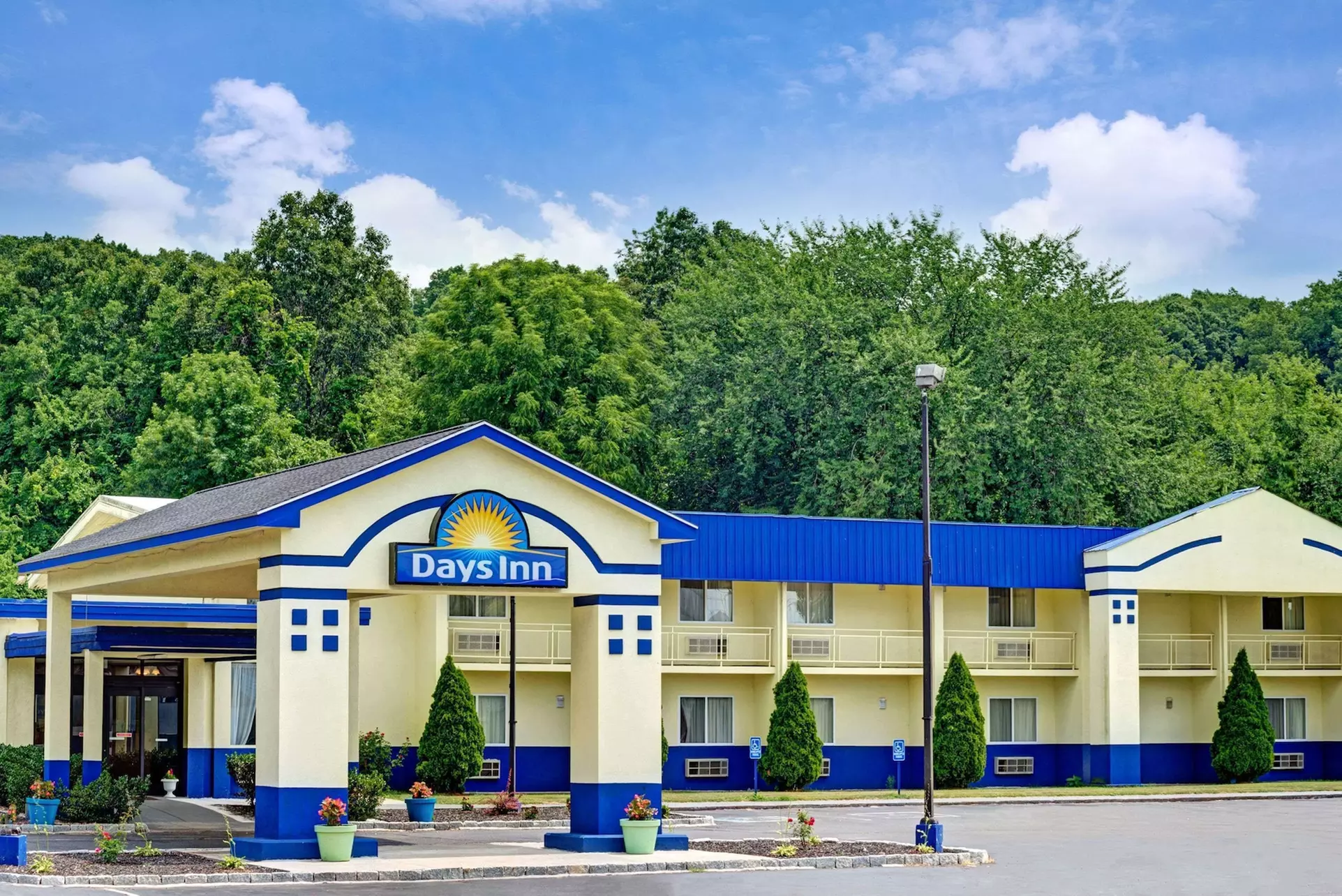 Days Inn by Wyndham Southington - Primary Image