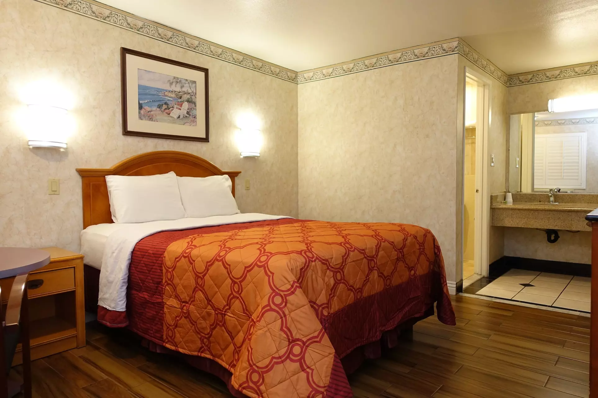 Tropic Lodge - Primary Image