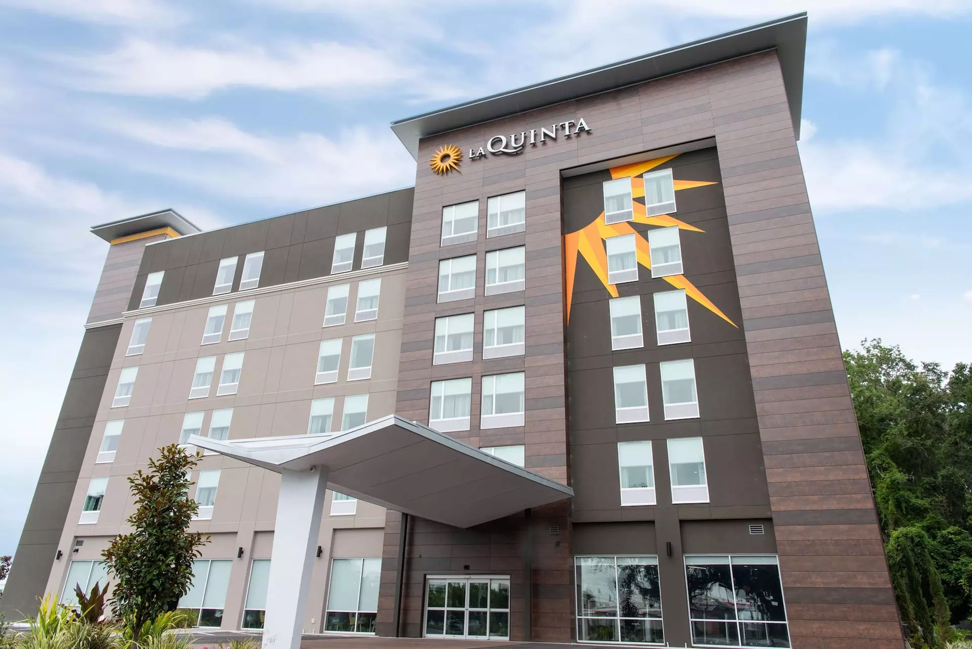La Quinta Inn & Suite by Wyndham Lake City - Primary Image