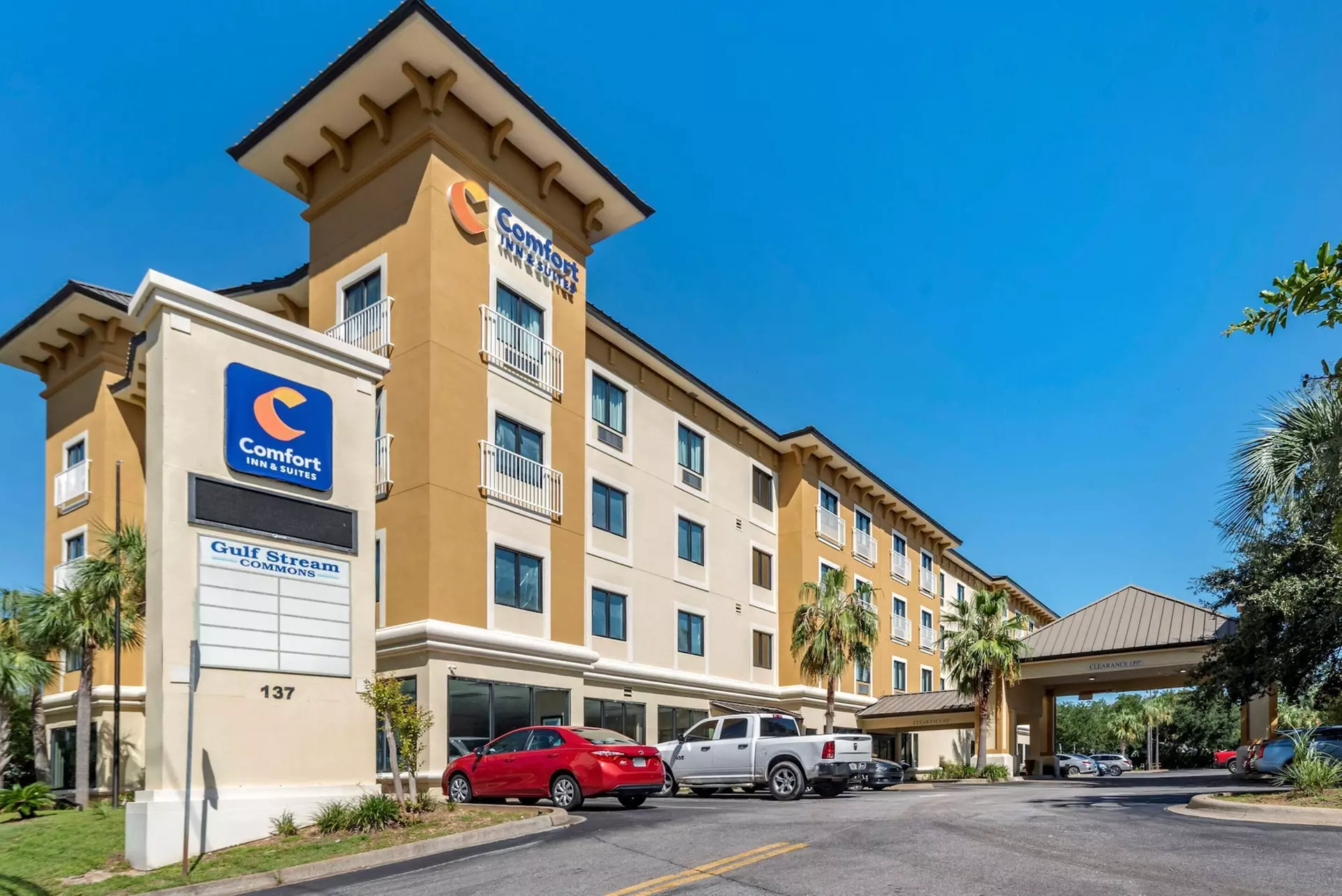 Comfort Inn And Suites - Primary Image