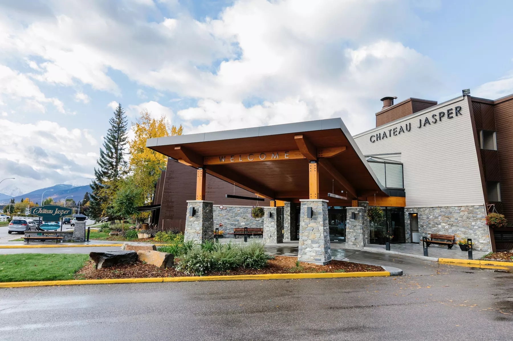 Chateau Jasper - Primary Image