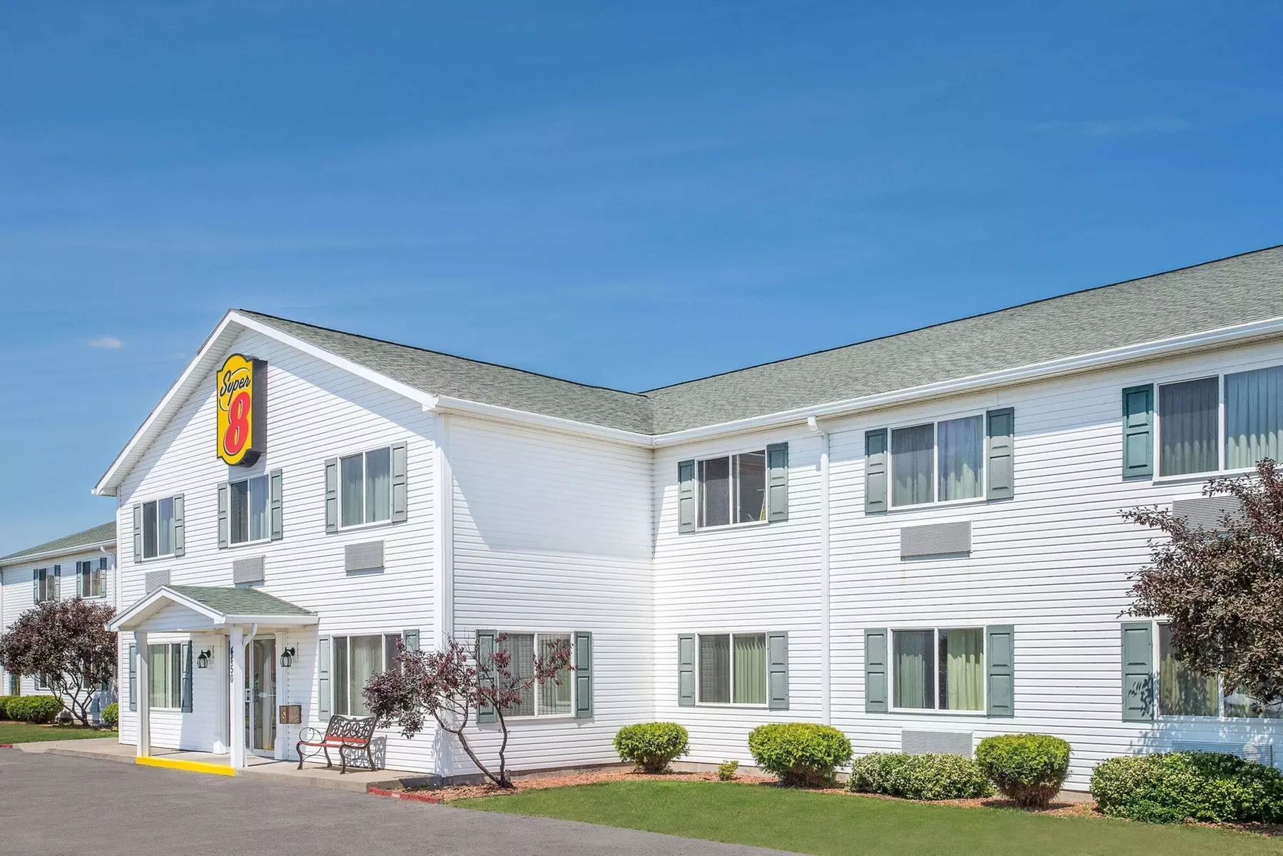 Super 8 by Wyndham Canandaigua - Primary Image