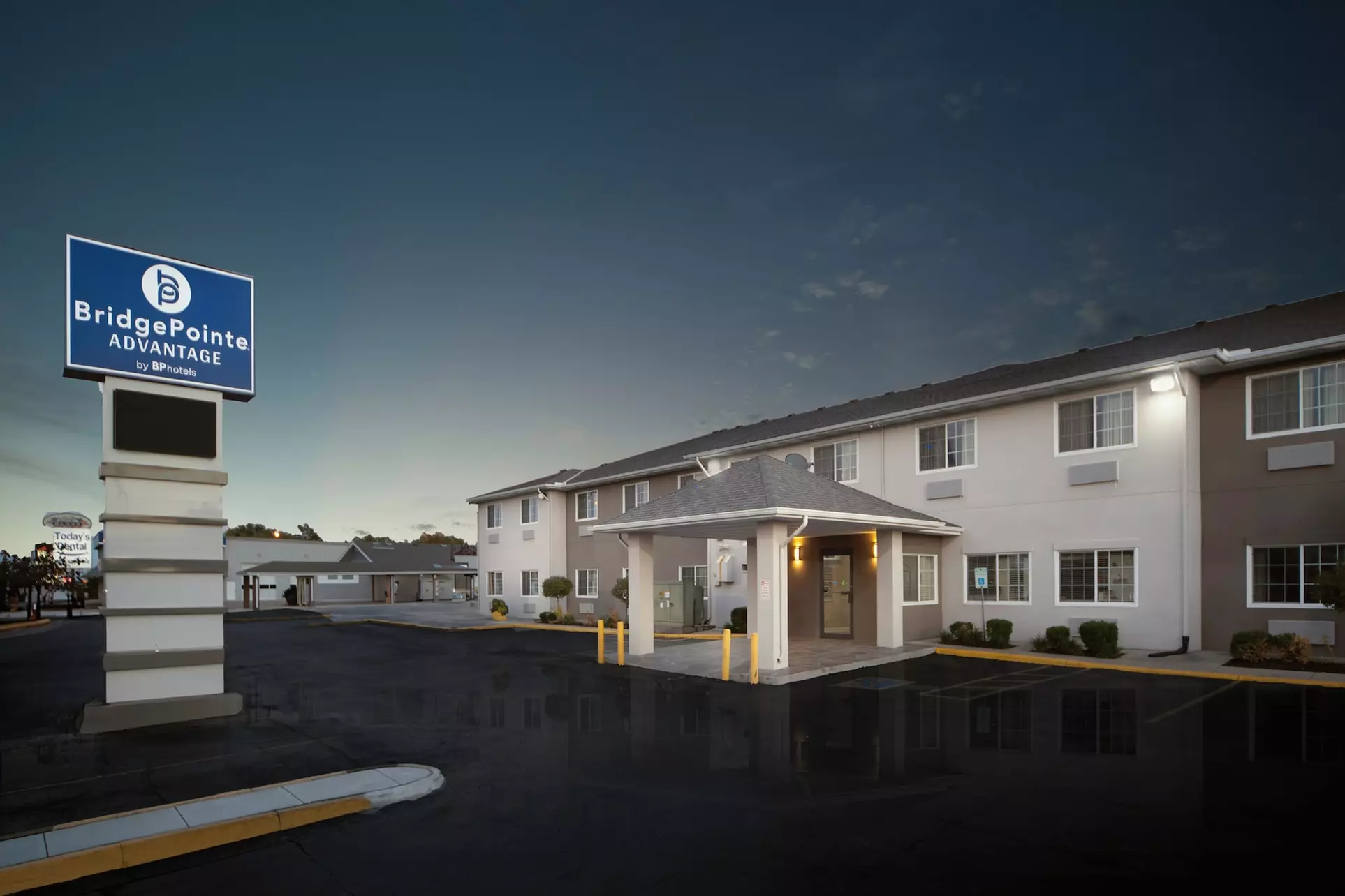 BridgePointe Advantage by BPhotels - Primary Image