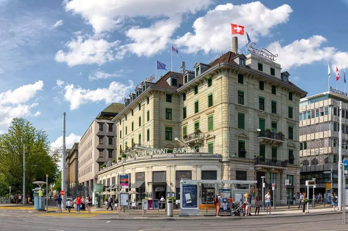 Central Plaza Hotel - Primary Image