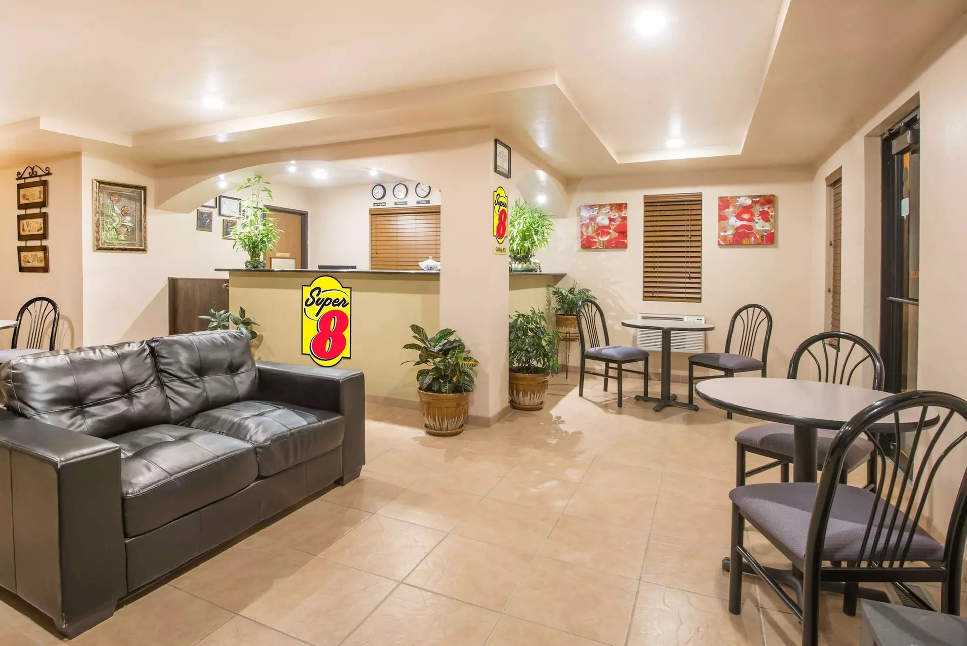 Super 8 by Wyndham Colby - Primary Image