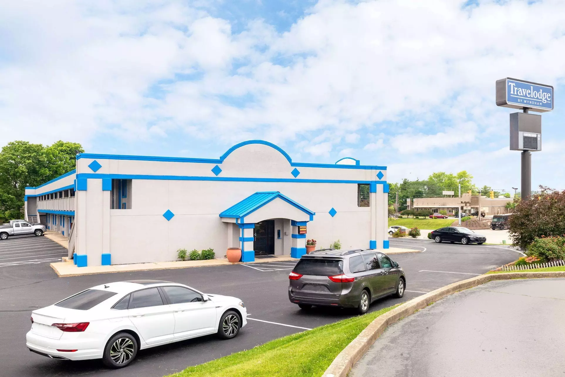 Travelodge by Wyndham Richmond IN - Primary Image