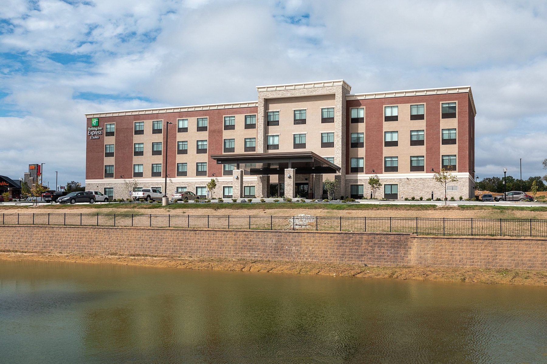 Holiday Inn Express & Suites Wentzville St Louis West by IHG