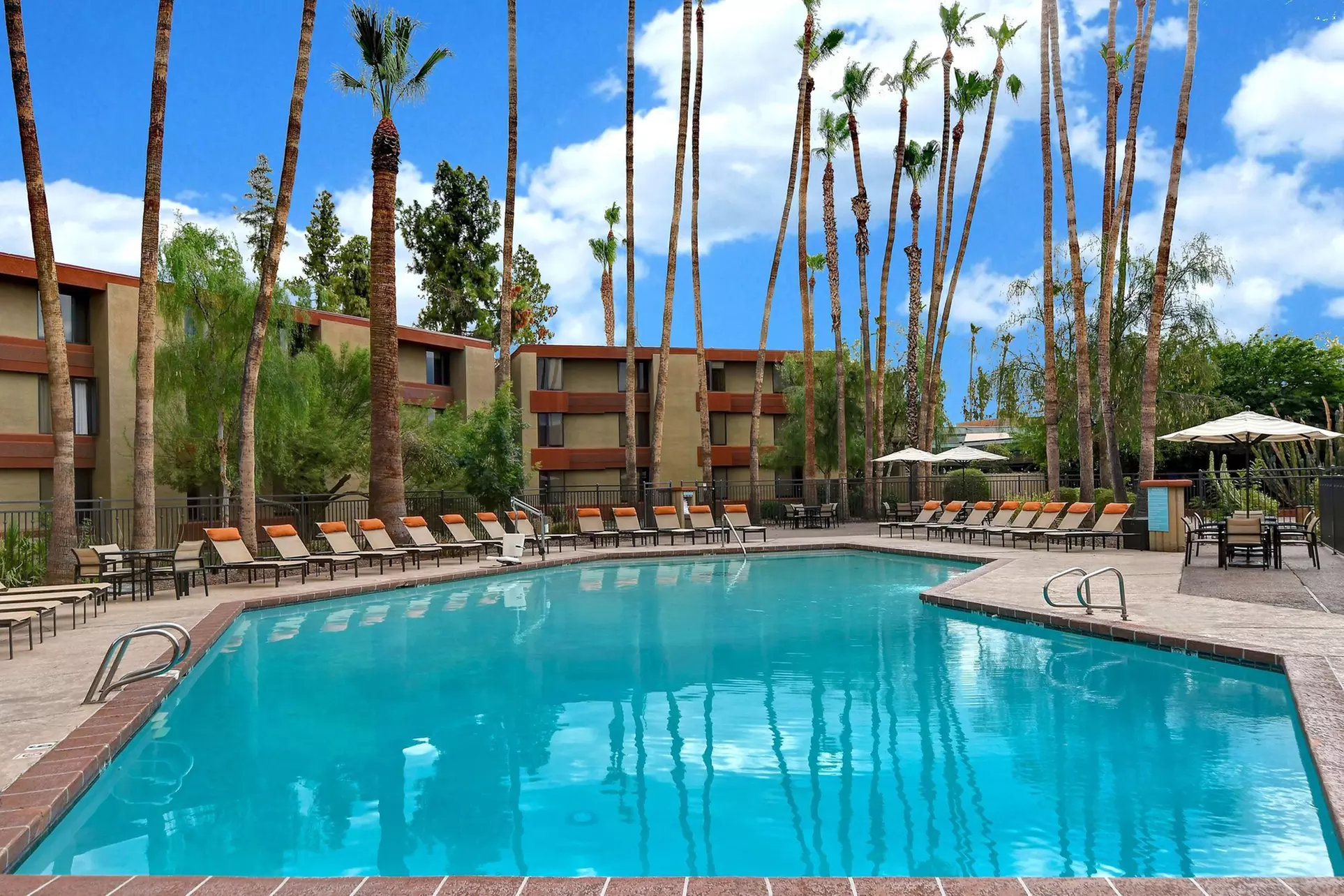 DoubleTree by Hilton Phoenix Tempe - Primary Image