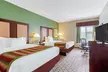La Quinta Inn & Suites by Wyndham Lancaster - Second Medium