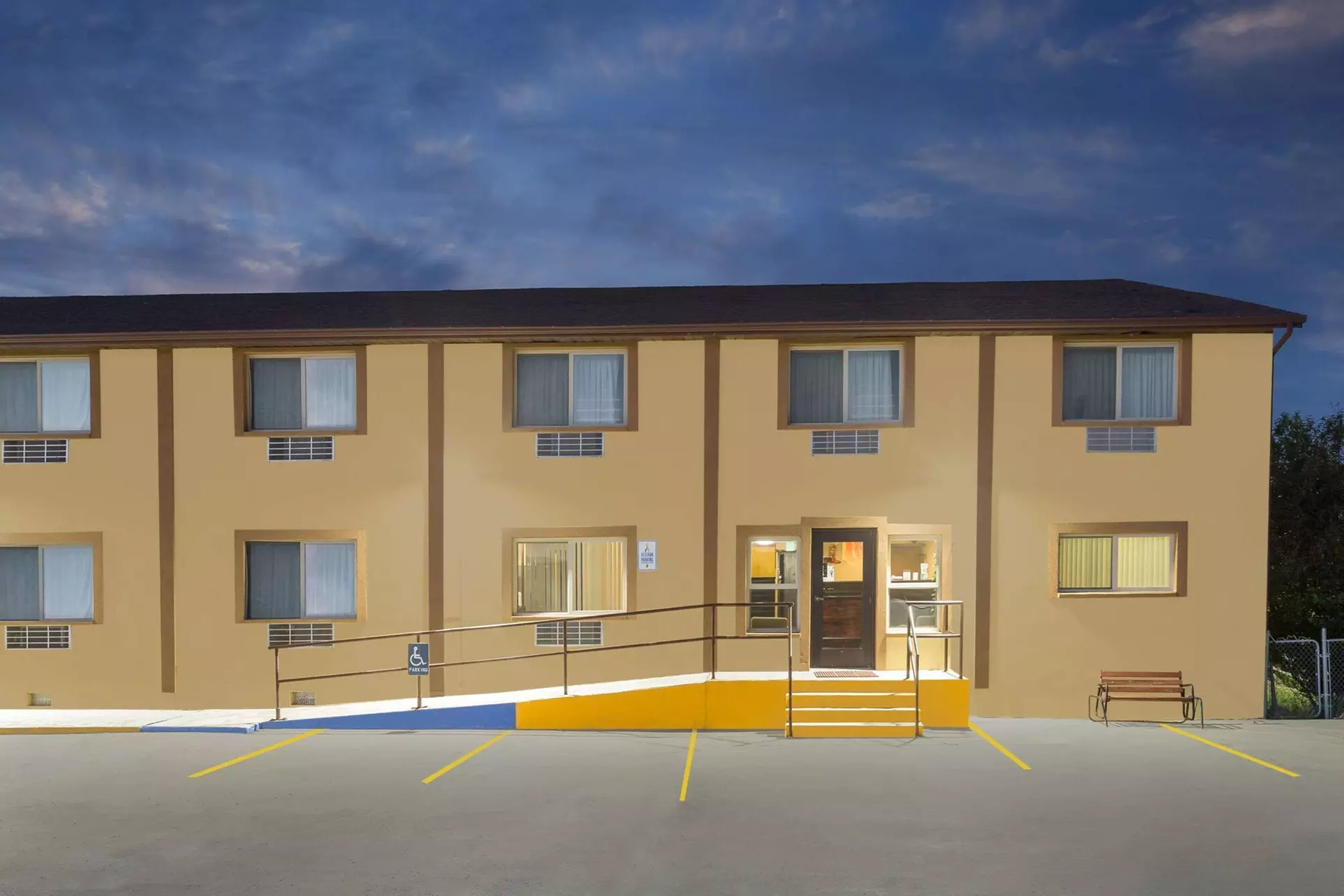Super 8 by Wyndham Diamondville Kemmerer - Primary Image