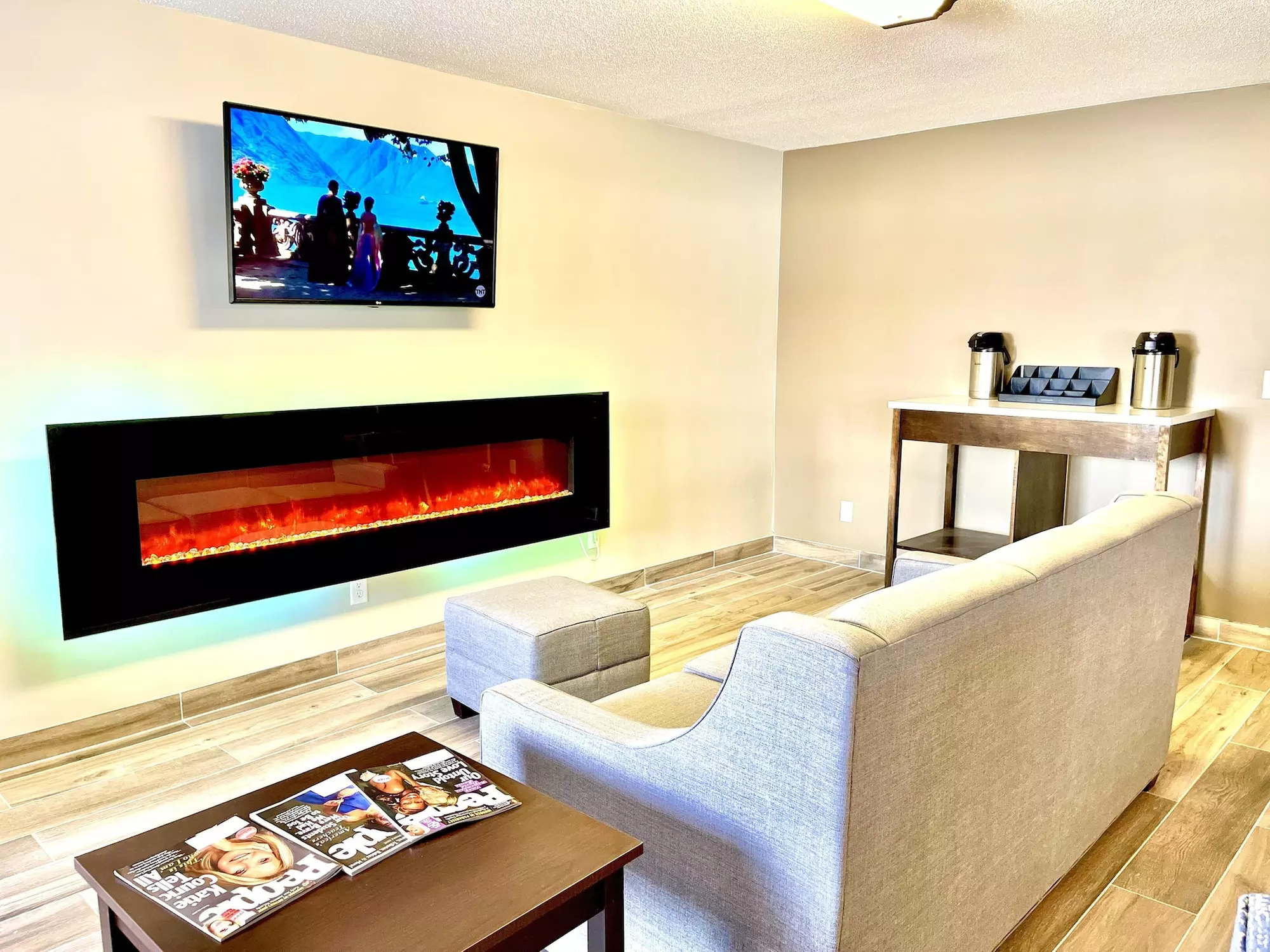Econo Lodge Williston - Primary Image