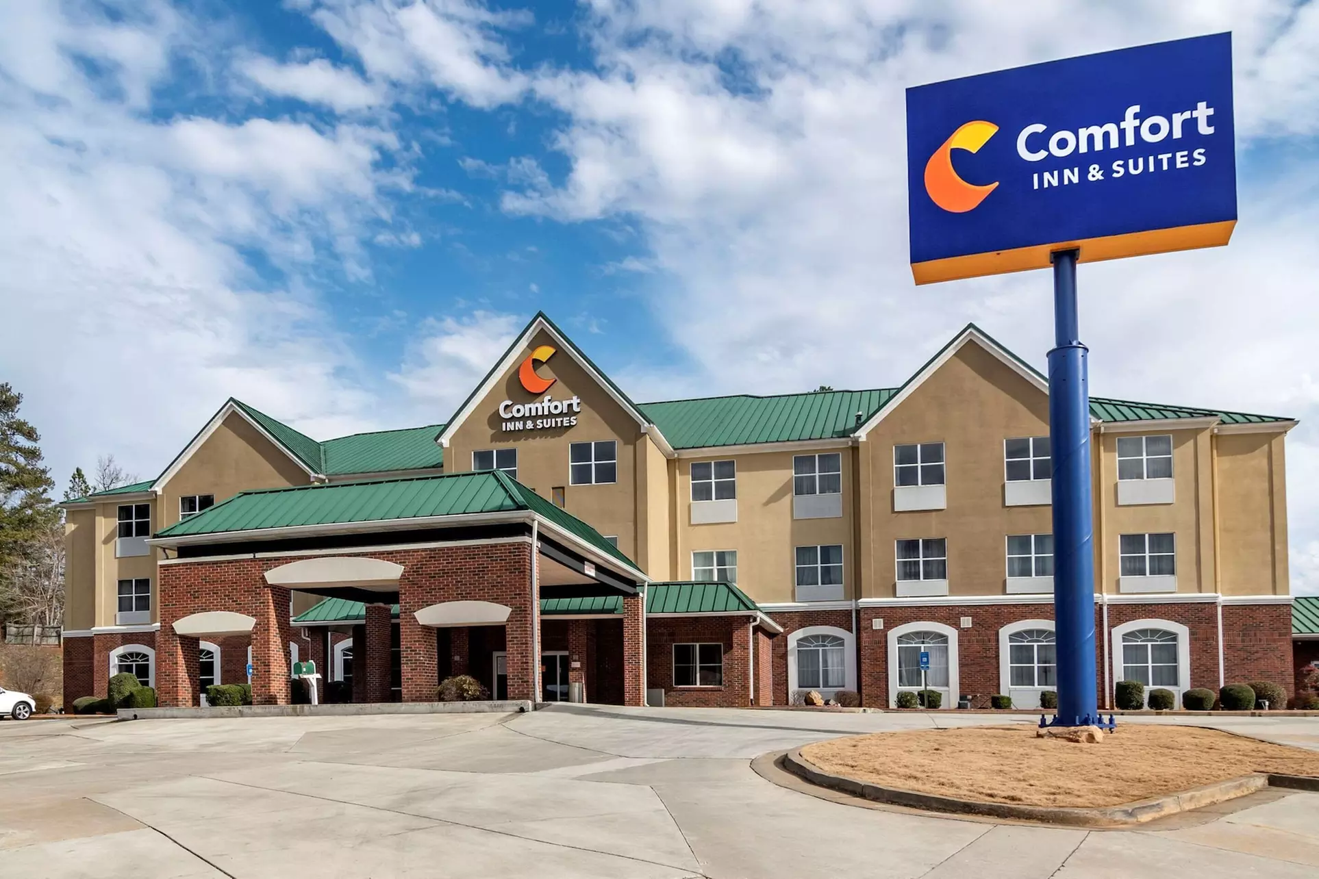 Comfort Inn & Suites Cartersville - Emerson Lake Point - Primary Image
