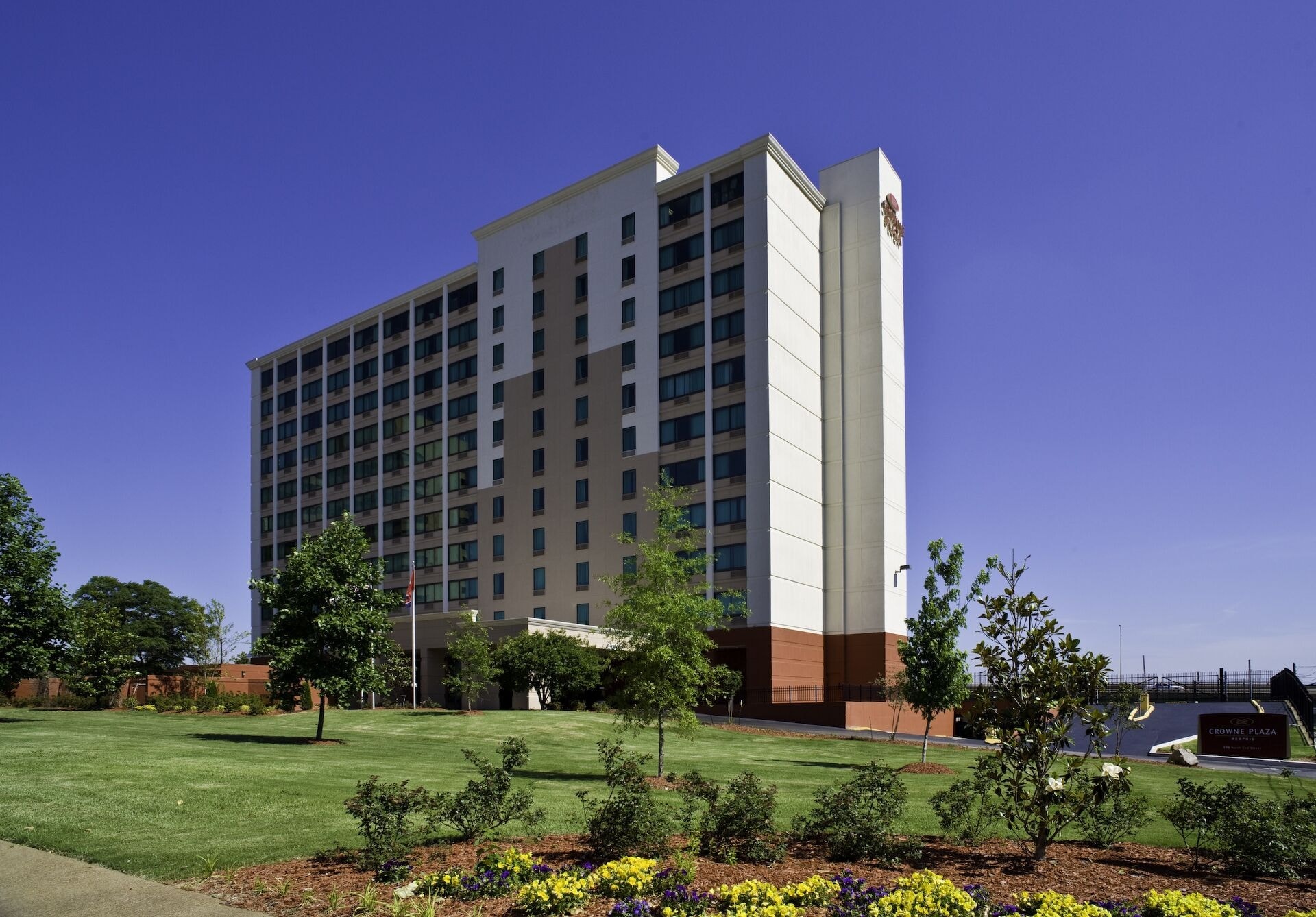 Crowne Plaza Memphis Downtown Hotel by IHG