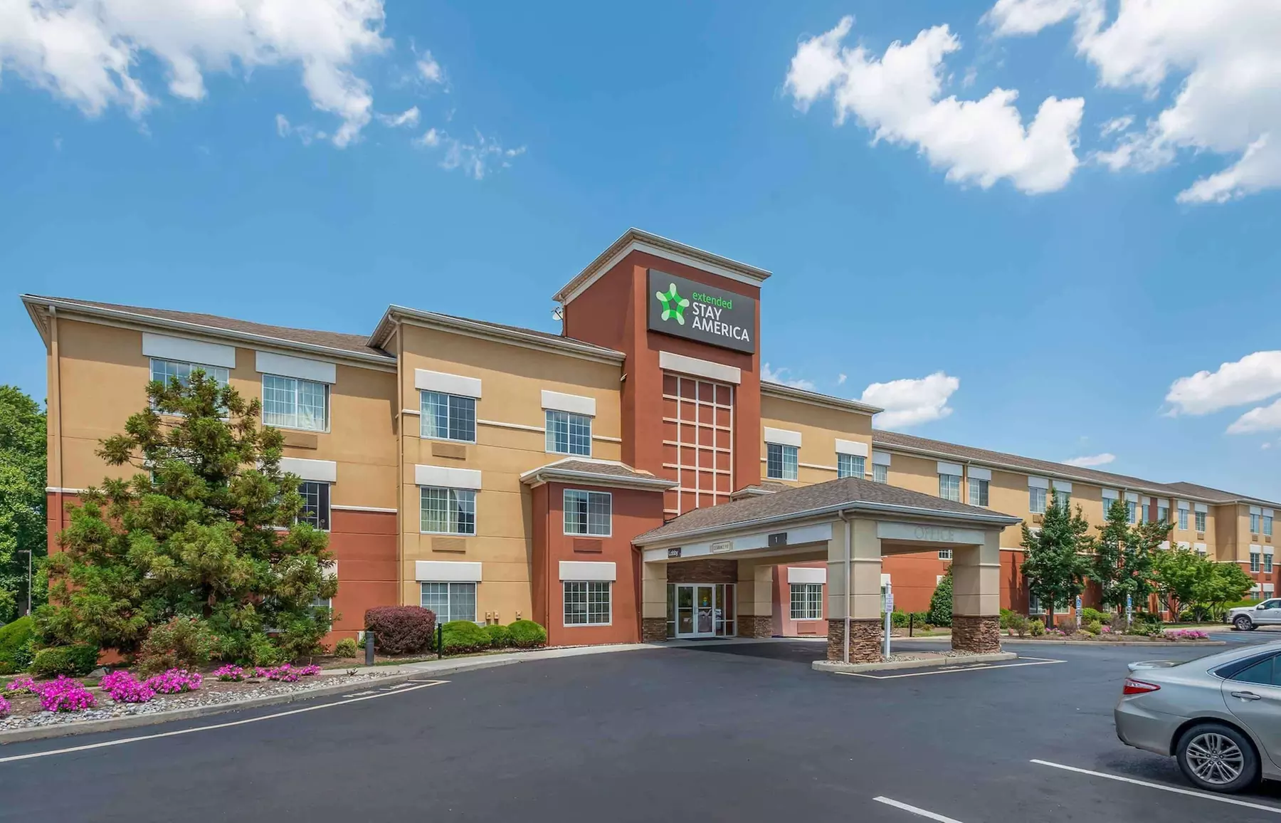 Extended Stay America Suites Newark Woodbridge - Primary Image