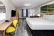 Days Inn & Suites by Wyndham Sellersburg - Second Medium