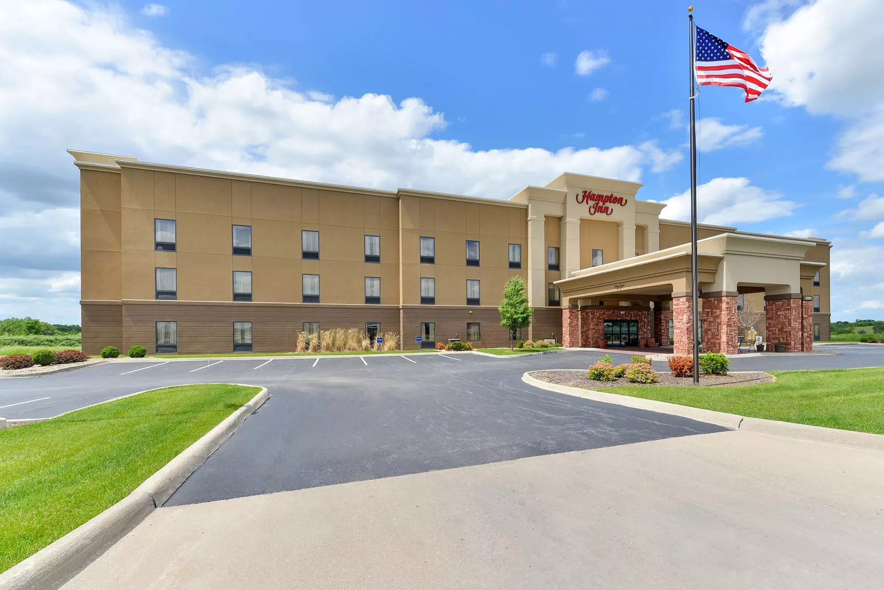 Hampton Inn Muscatine - Primary Image