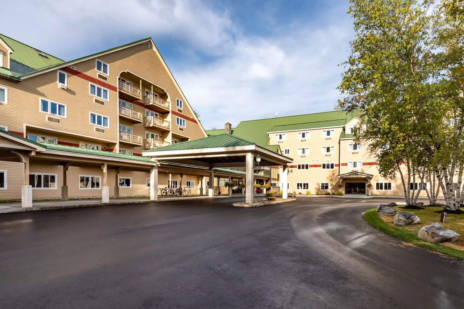 Grand Summit Hotel - Primary Image
