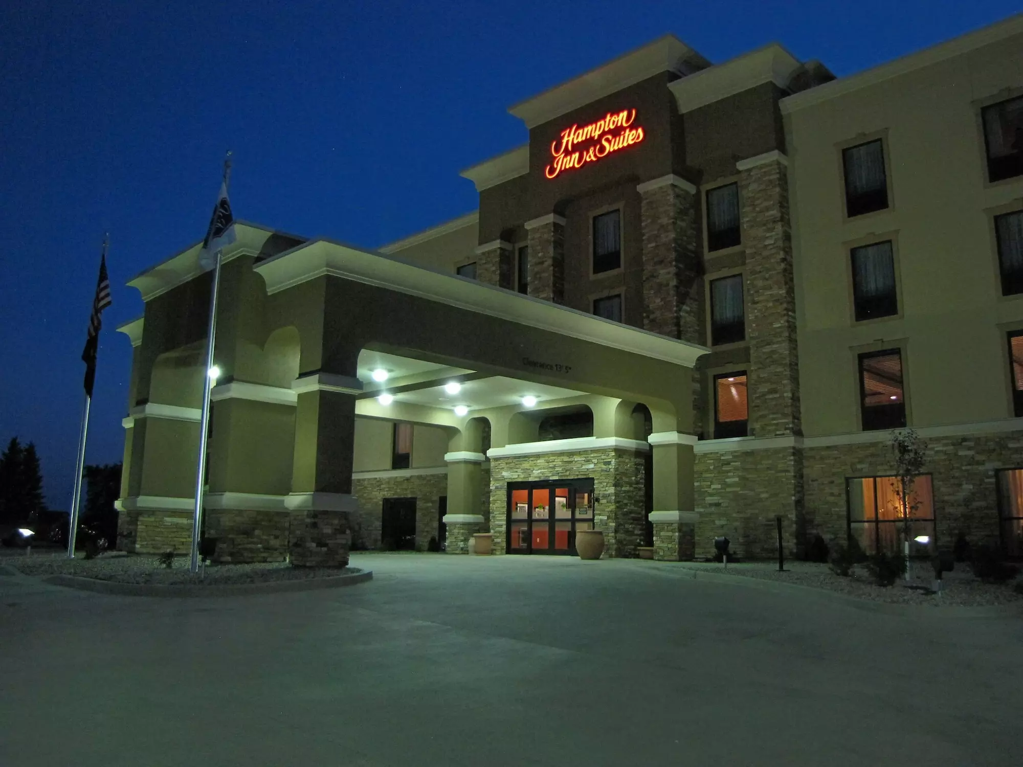 Hampton Inn & Suites Jamestown, ND - Primary Image