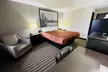 Super 8 by Wyndham Shakopee - Second Medium