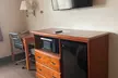 Super 8 by Wyndham Salina - Second Medium
