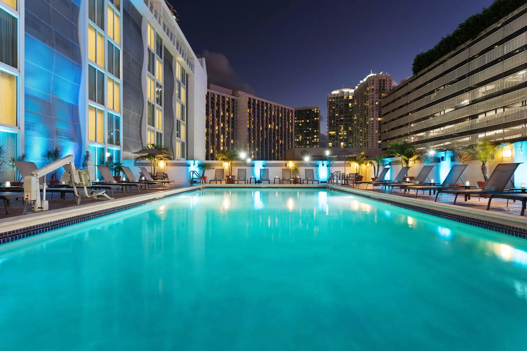 Courtyard by Marriott Miami Downtown - Primary Image