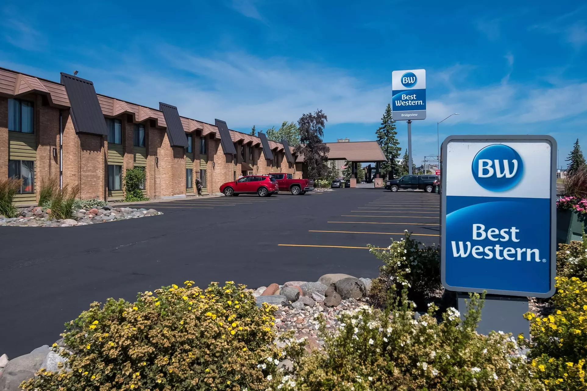 Best Western Bridgeview Hotel - Primary Image