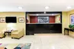 Super 8 by Wyndham Richmond - Second Medium