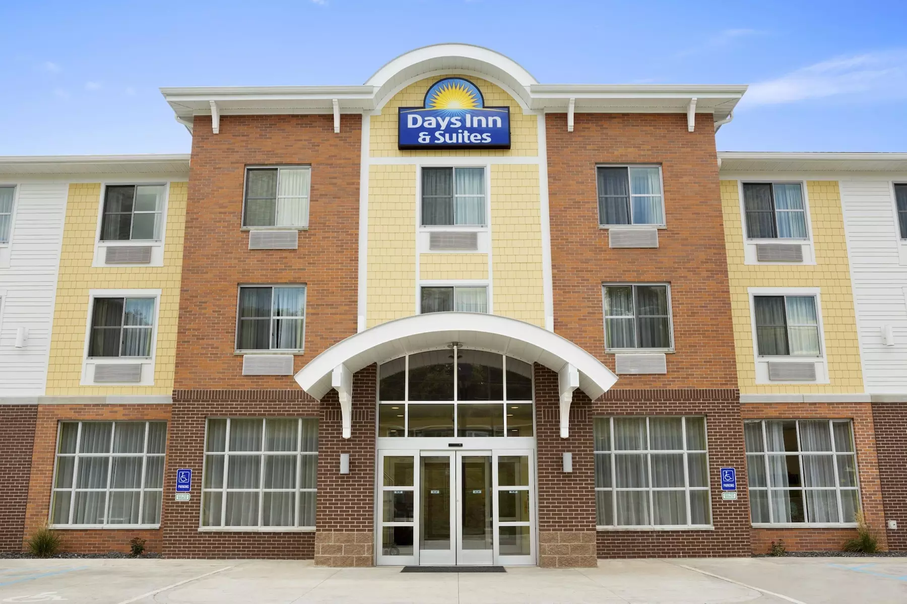 Days Inn & Suites by Wyndham Caldwell - Primary Image