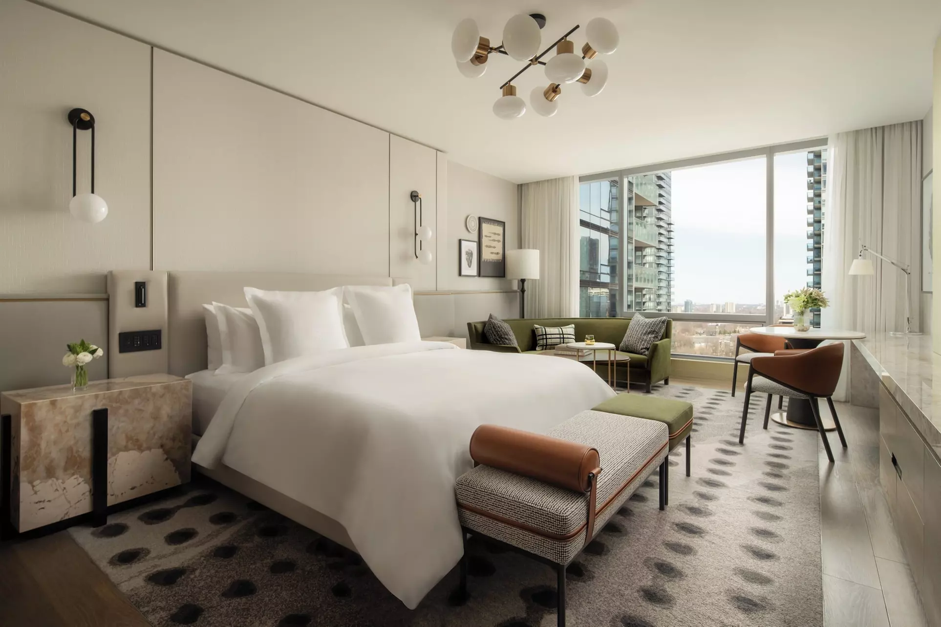 Four Seasons Hotel Toronto - Primary Image