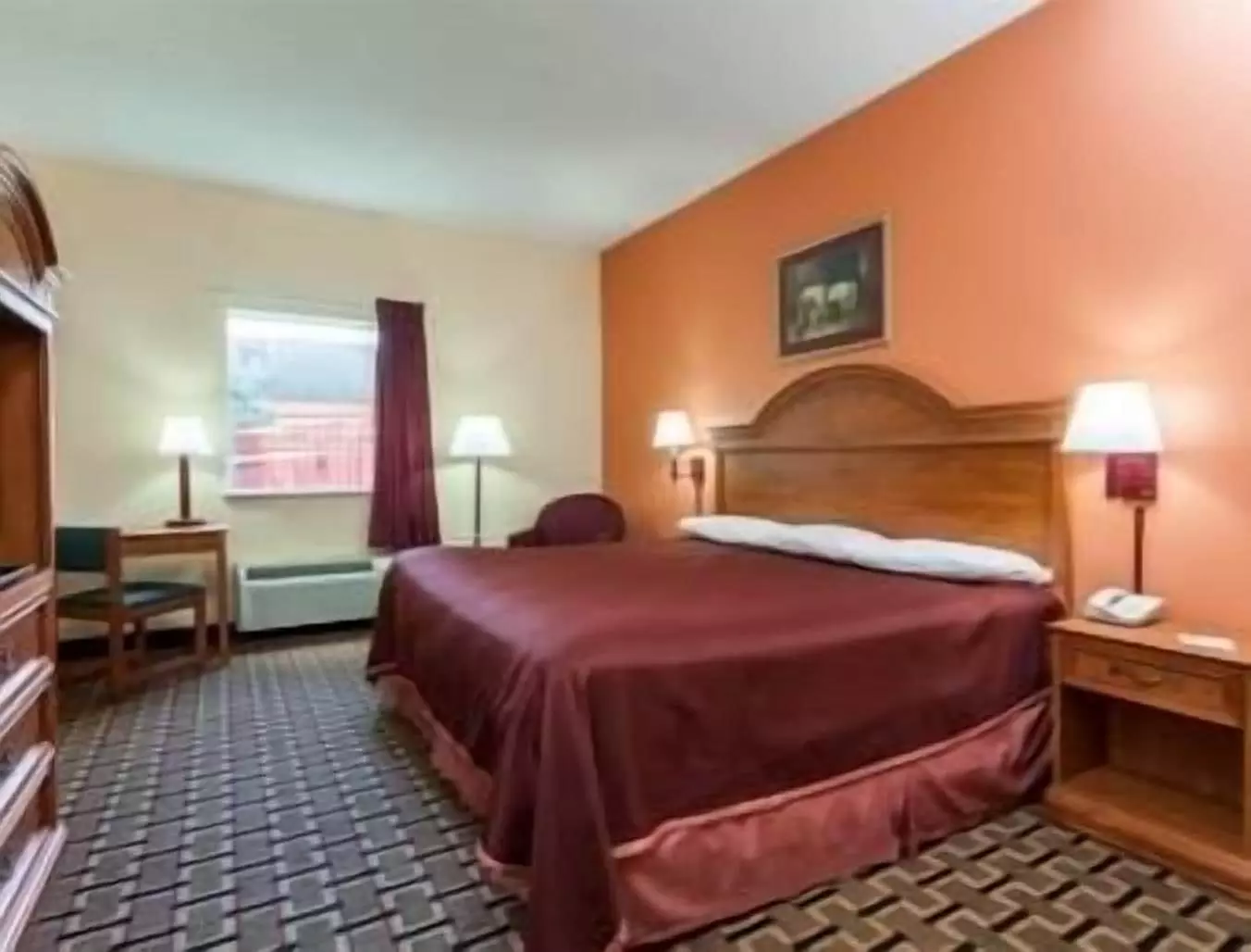 Howard Johnson by Wyndham Airport - Primary Image