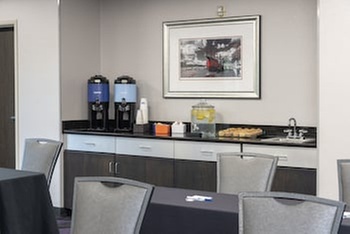 Holiday Inn Express Hotels Suites Columbus Polaris Parkway