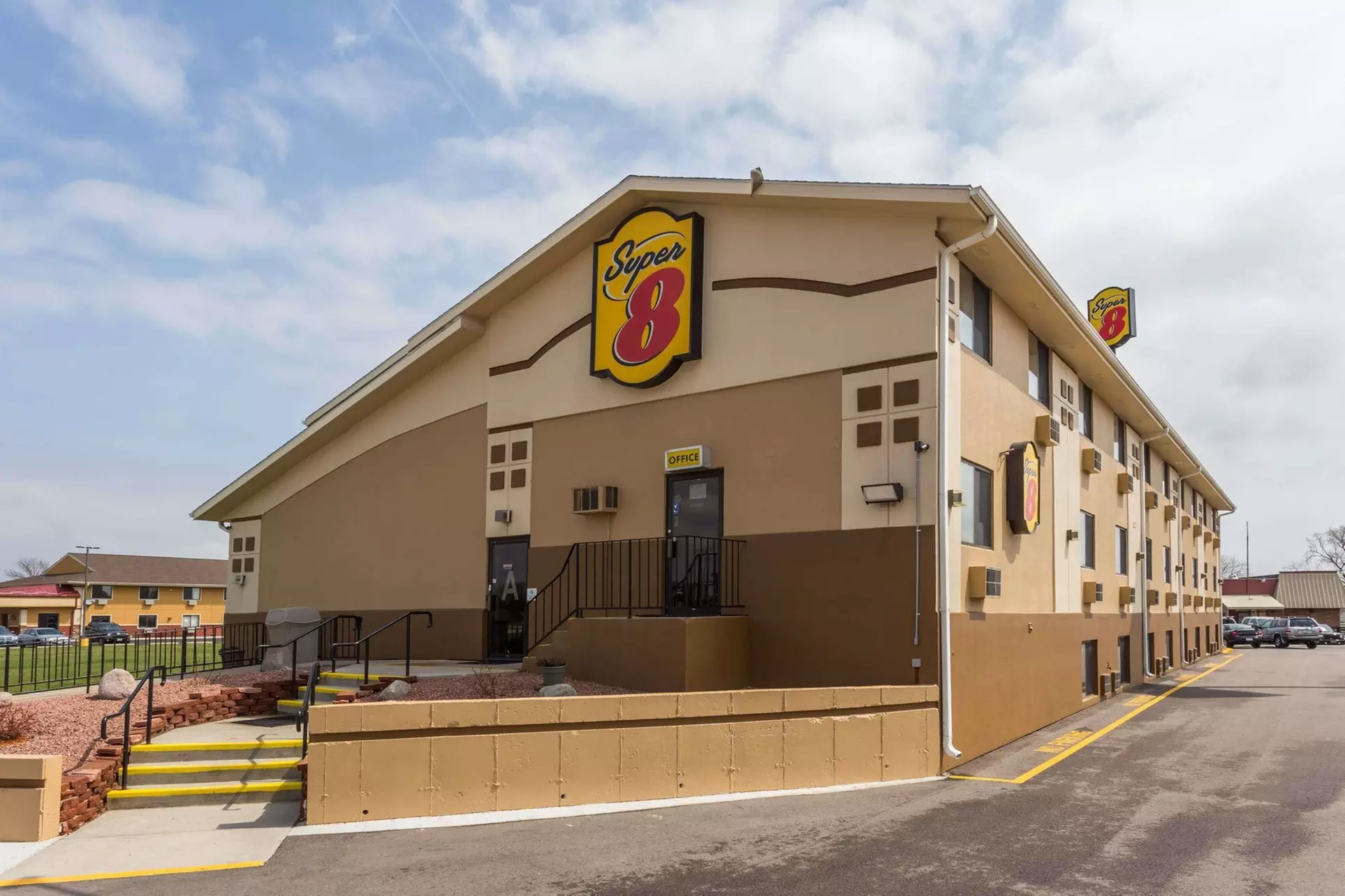 Super 8 by Wyndham Janesville - Primary Image