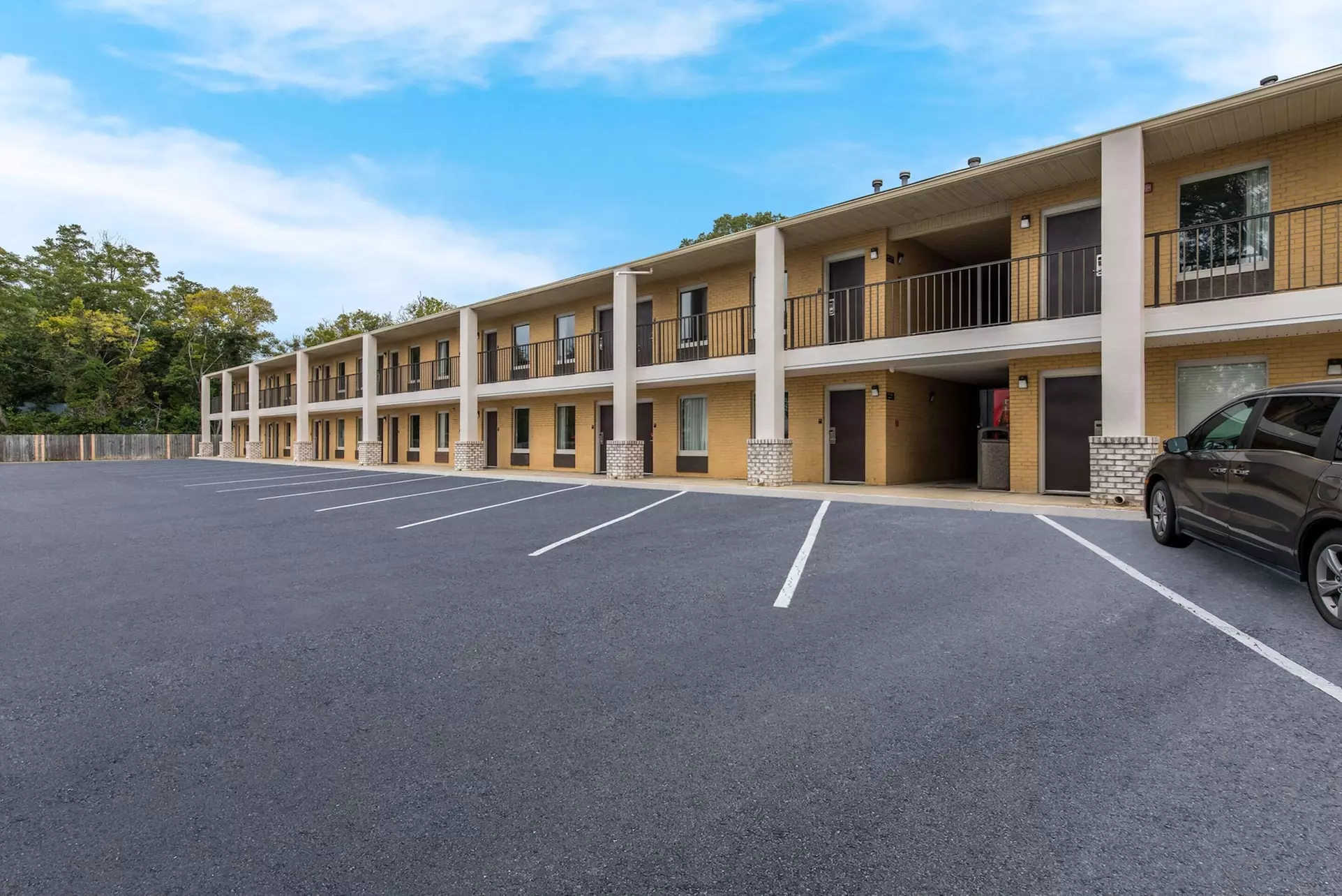 Econo Lodge Cheraw Market Street - Primary Image