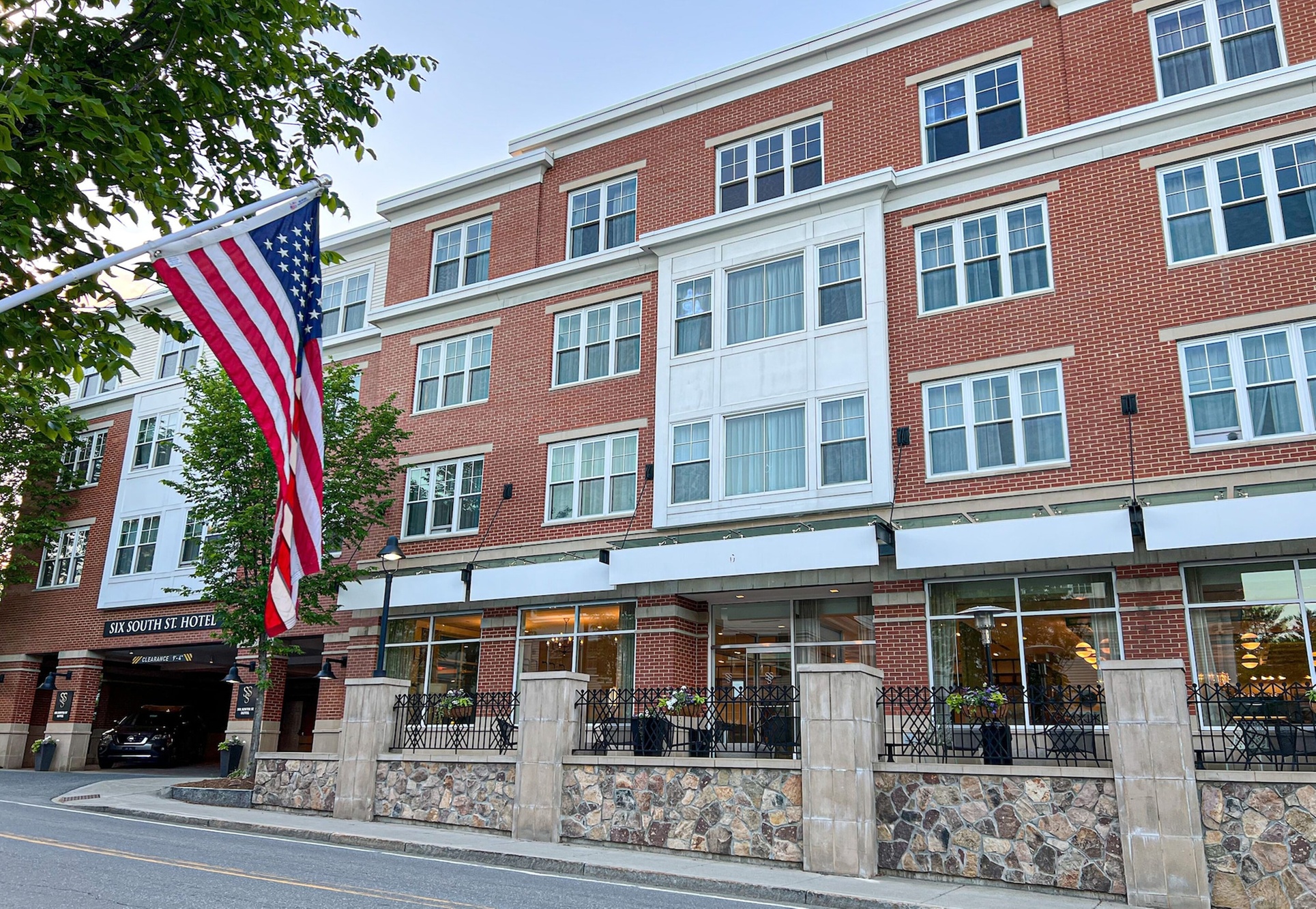 Six South St Hotel