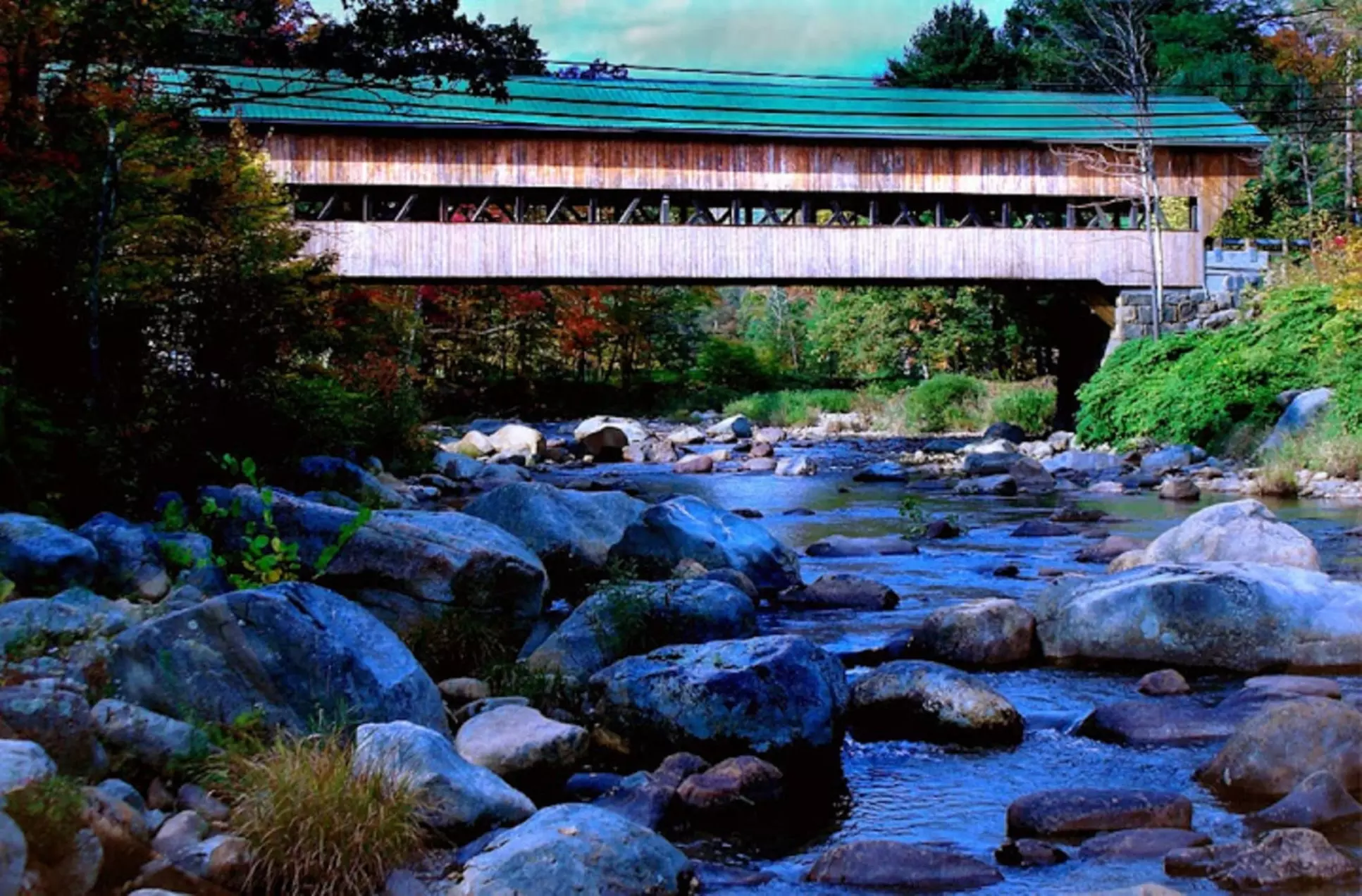 Covered Bridge Riverview Lodge - Primary Image