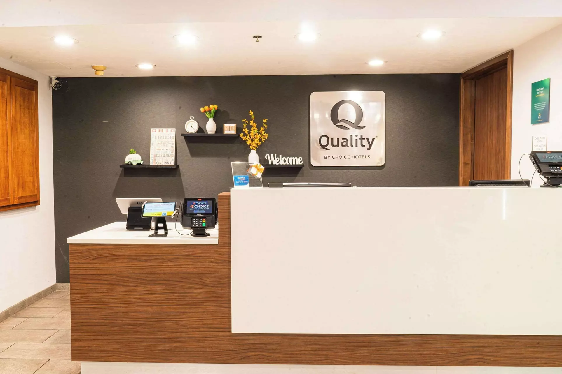Quality Inn & Suites Oakwood Village - Cleveland South - Primary Image