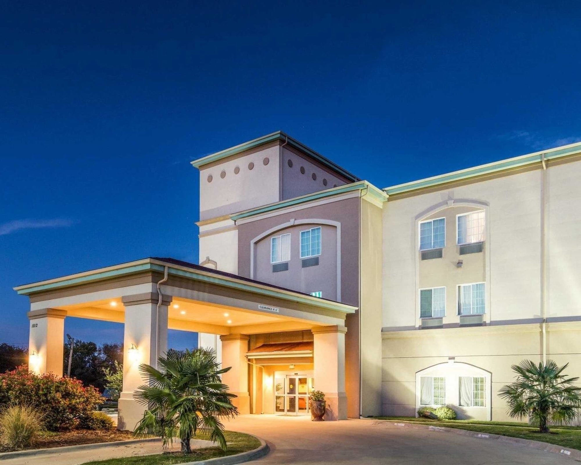 Quality Inn & Suites