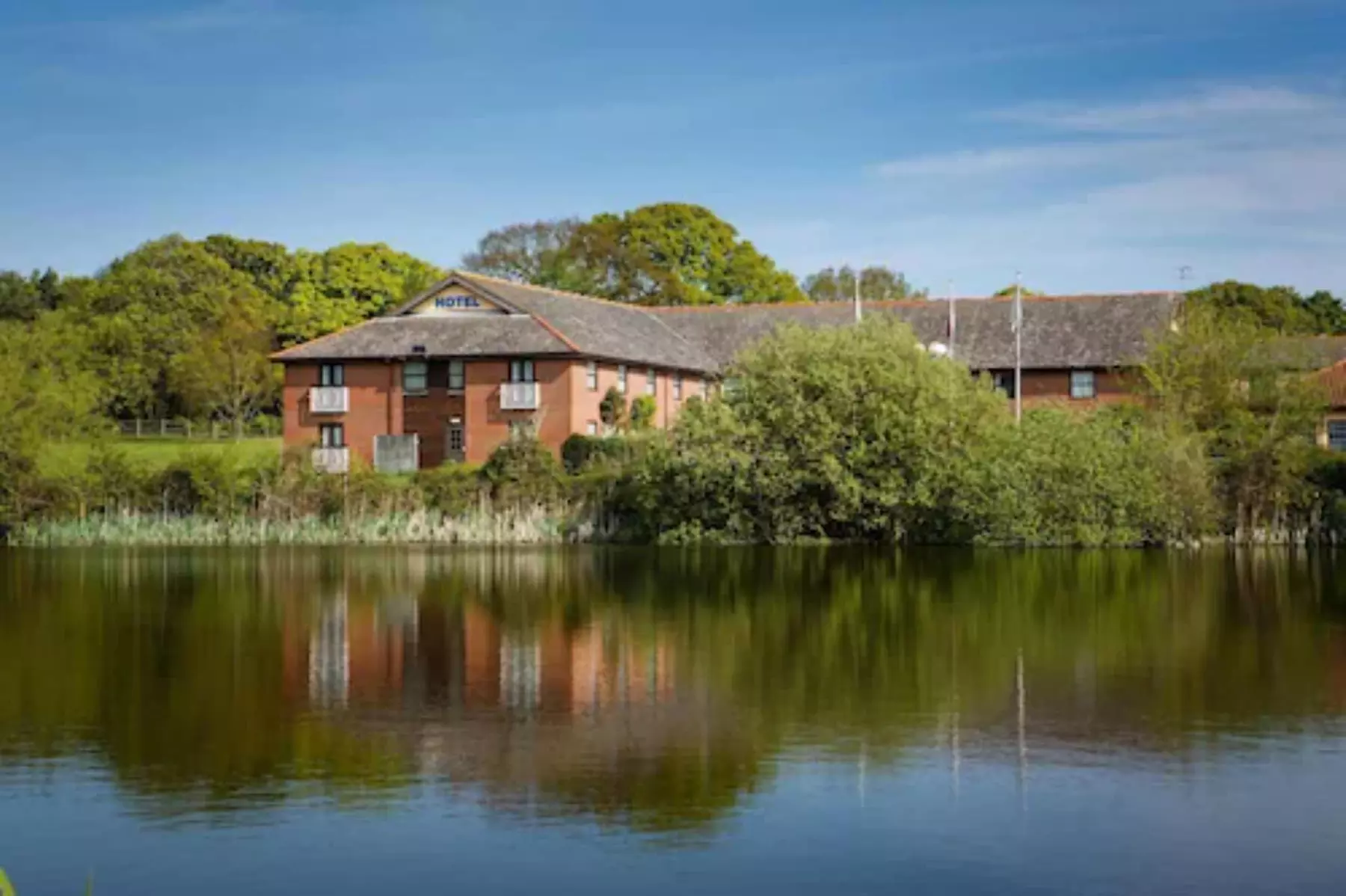 Dragonfly Hotel Colchester - Primary Image