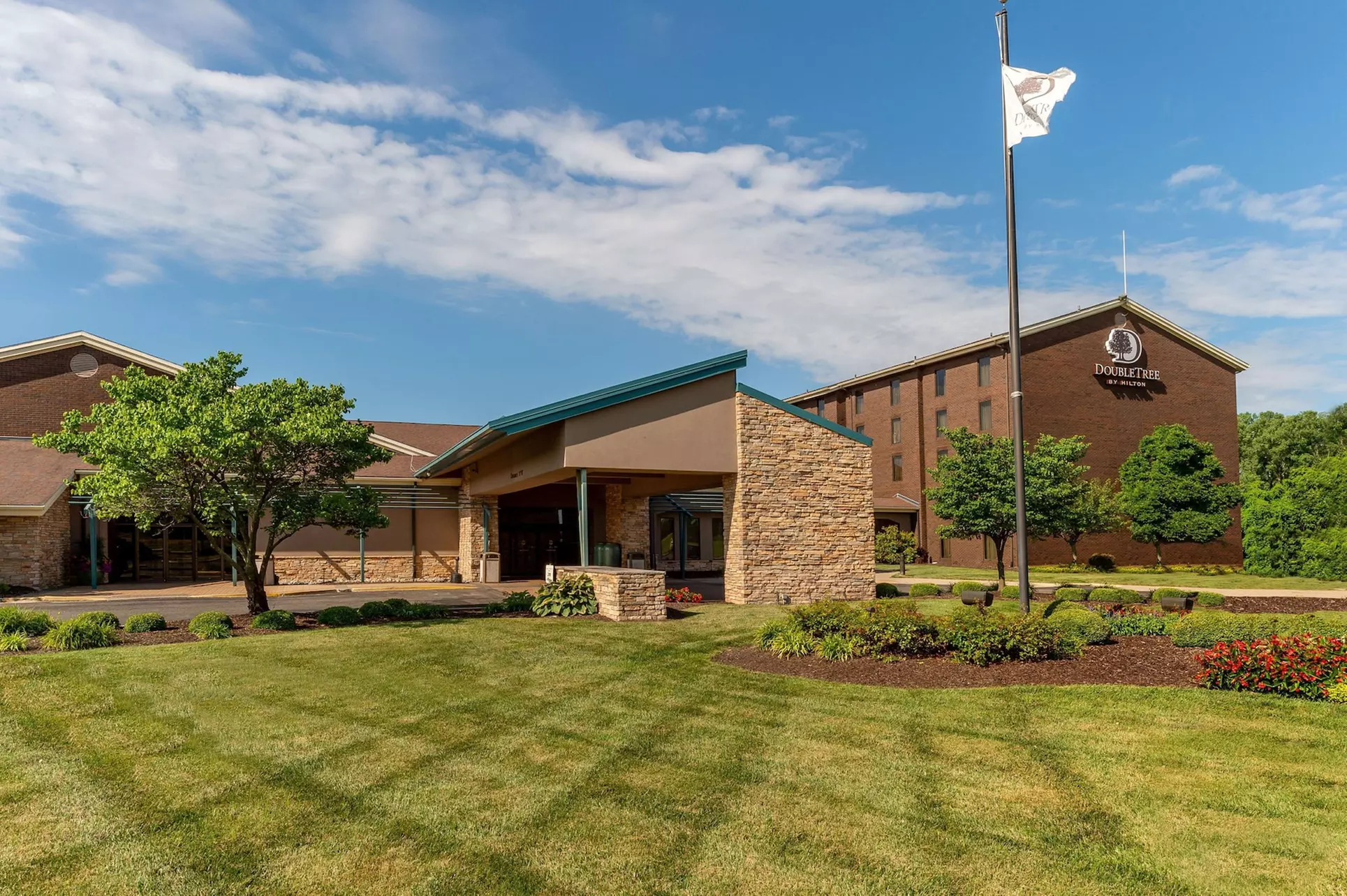 DoubleTree by Hilton Collinsville - St. Louis - Primary Image