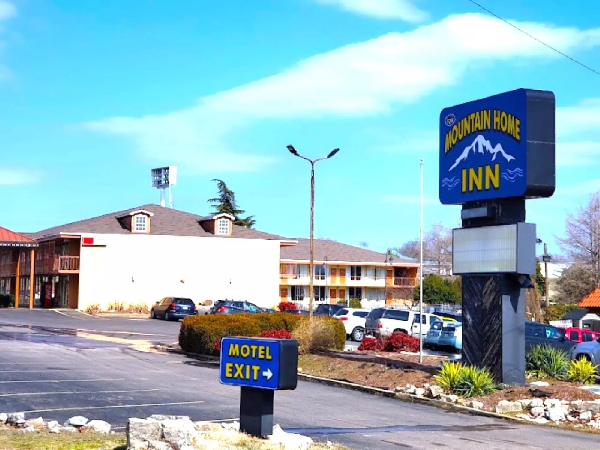 Mountain Home Inn - Primary Image
