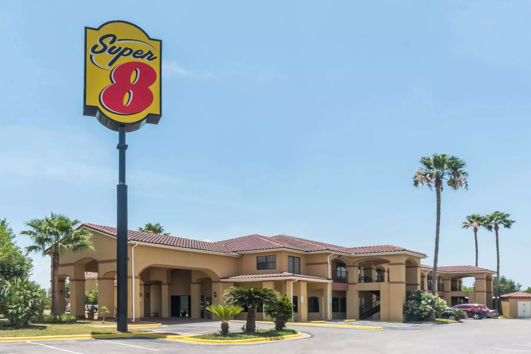 Super 8 by Wyndham Weslaco - Primary Image